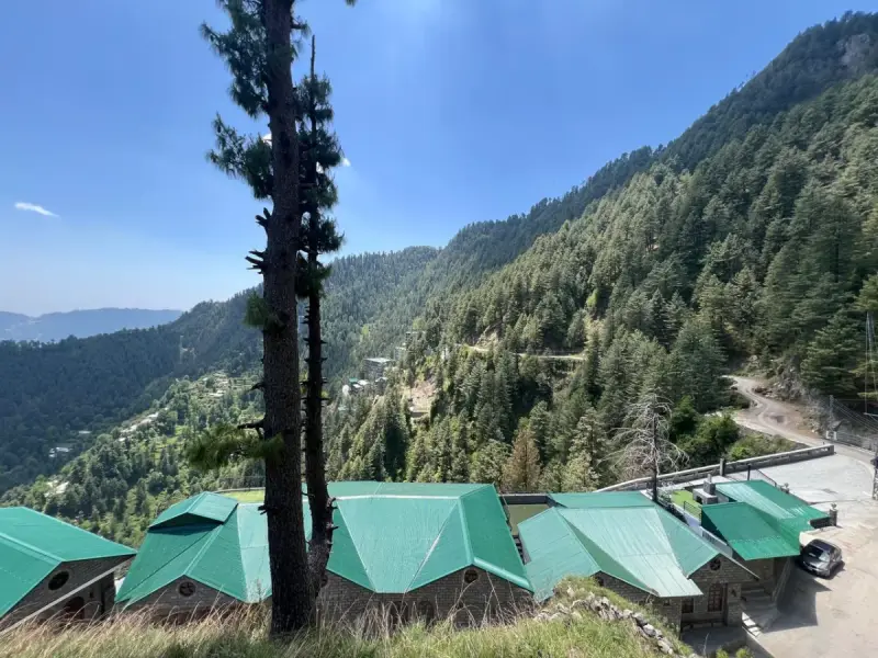 Haven Snowra Heights, Khaira Gali | 2BR Valley-View Cottage in Pakistan — Haven Holiday Homes